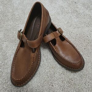 Born Women's Brown Leather Loafers Size 6